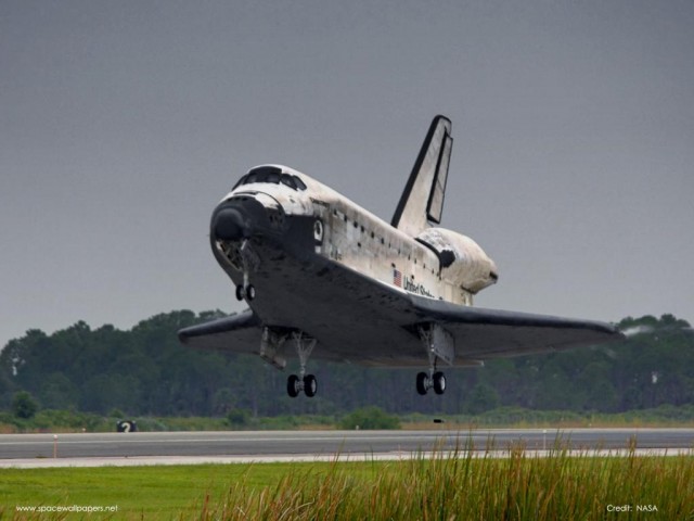 Discovery Landing STS121.jpg